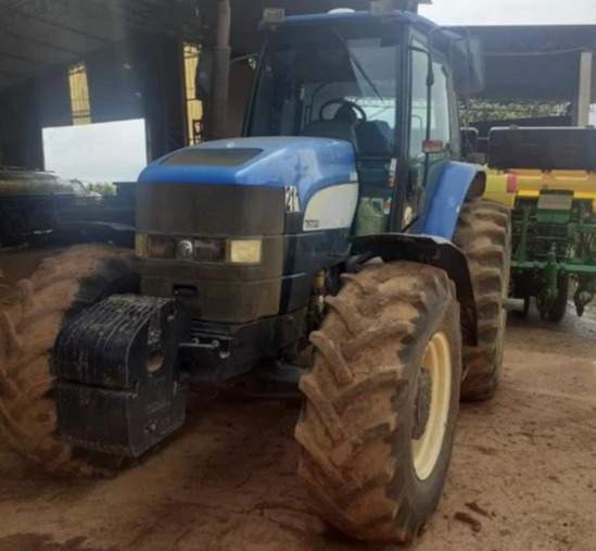 Trator New Holland TM 7020